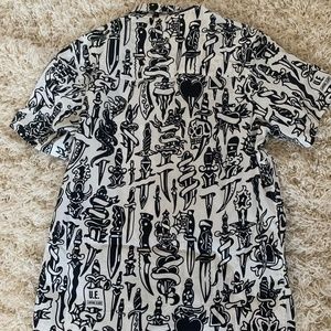 Men Lurking Class button shirt sz M .